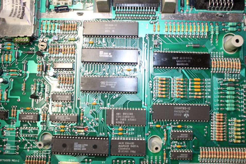 Read more about the article Atari 65xe Motherboard